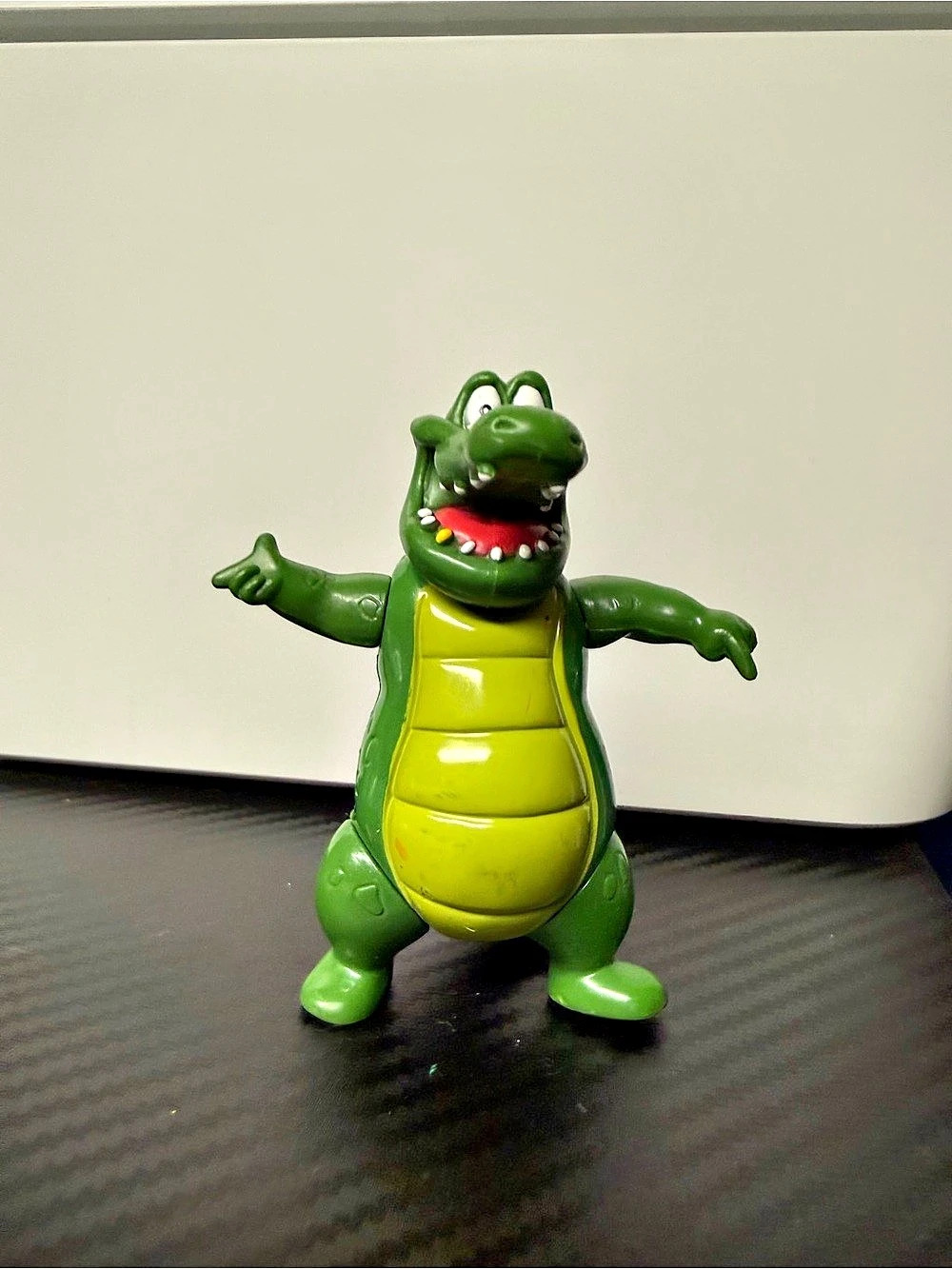 Rainforest Cafe Nile the Crocodile Figure 2000 3.5”